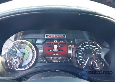 2020 Ram 1500 Rebel 4X4 5'7 Box z USA, uszkodzony, nr VIN 1C6SRFLT8LN229838